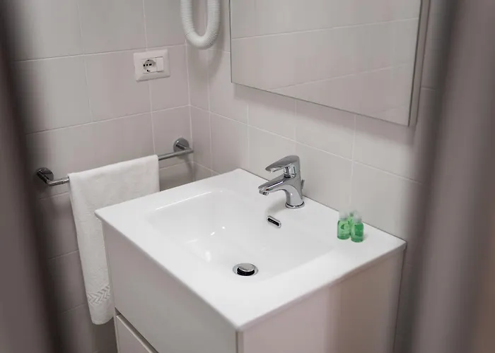 Minerva Monks Πανσιόν