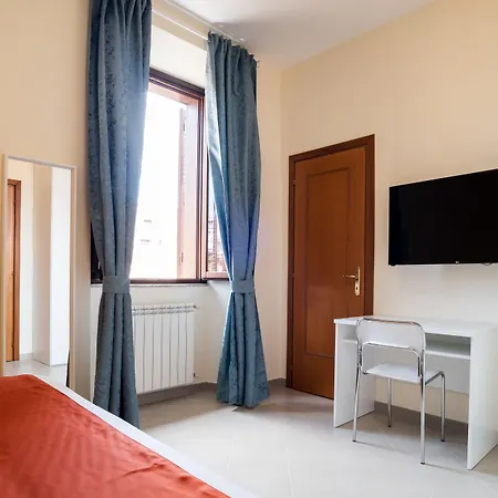 Minerva Monks Pensión 4*