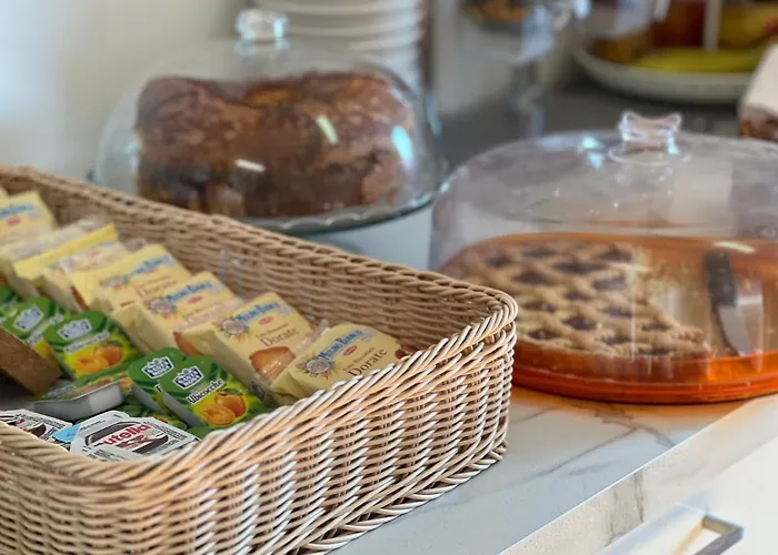 Guest house Minerva Monks 4*