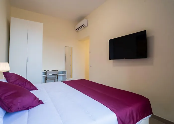 Minerva Monks Guest house